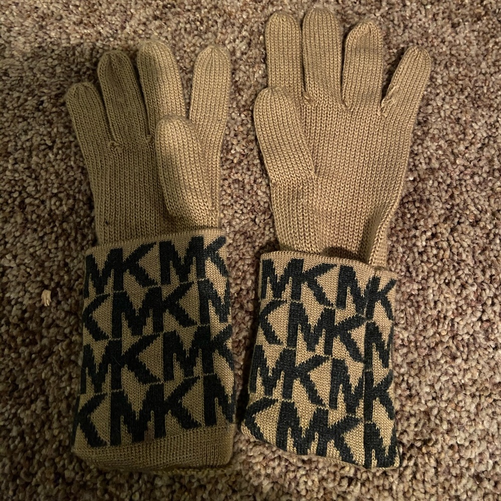 Michael Kors gloves